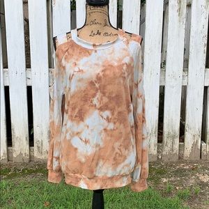 NWT ee:some Brand Top. Size M.